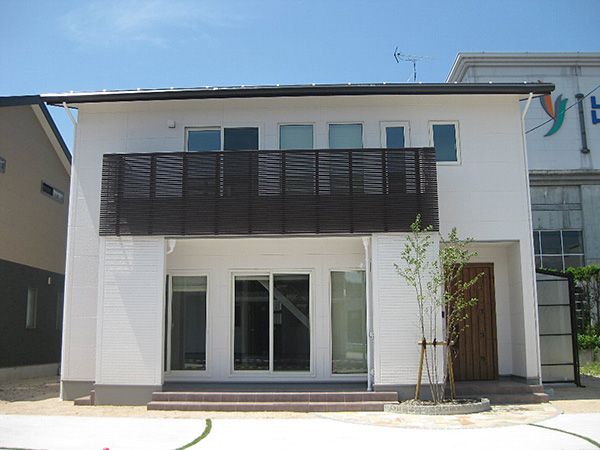 ユニバーサルホーム公式HP